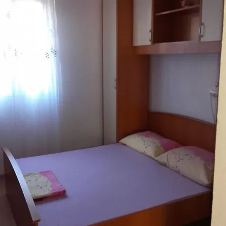 Slaven Apartment *