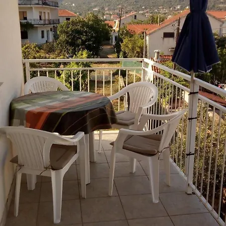 Slaven Apartman Vinisce