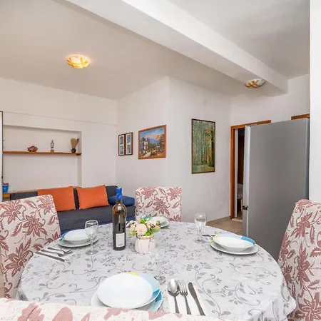 Apartman Slaven *